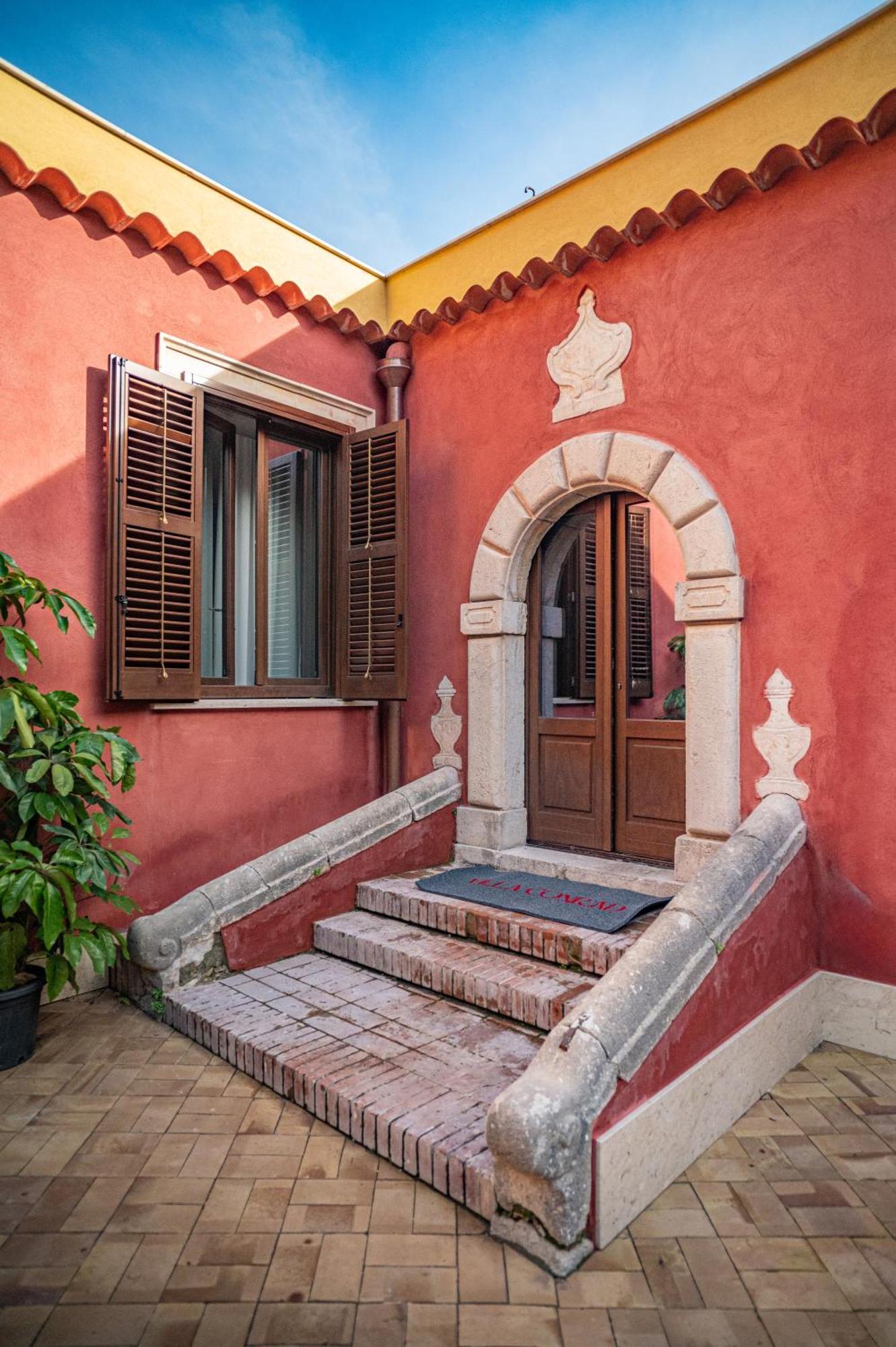 Conrad * Taormina